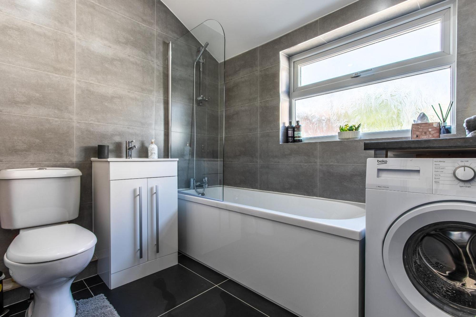Villa Warburton House, Newark - Walking Distance From North Gate Train Station & Market Place Extérieur photo
